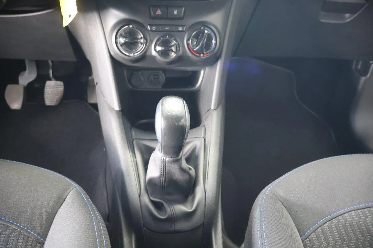 Peugeot 208 - View model 33