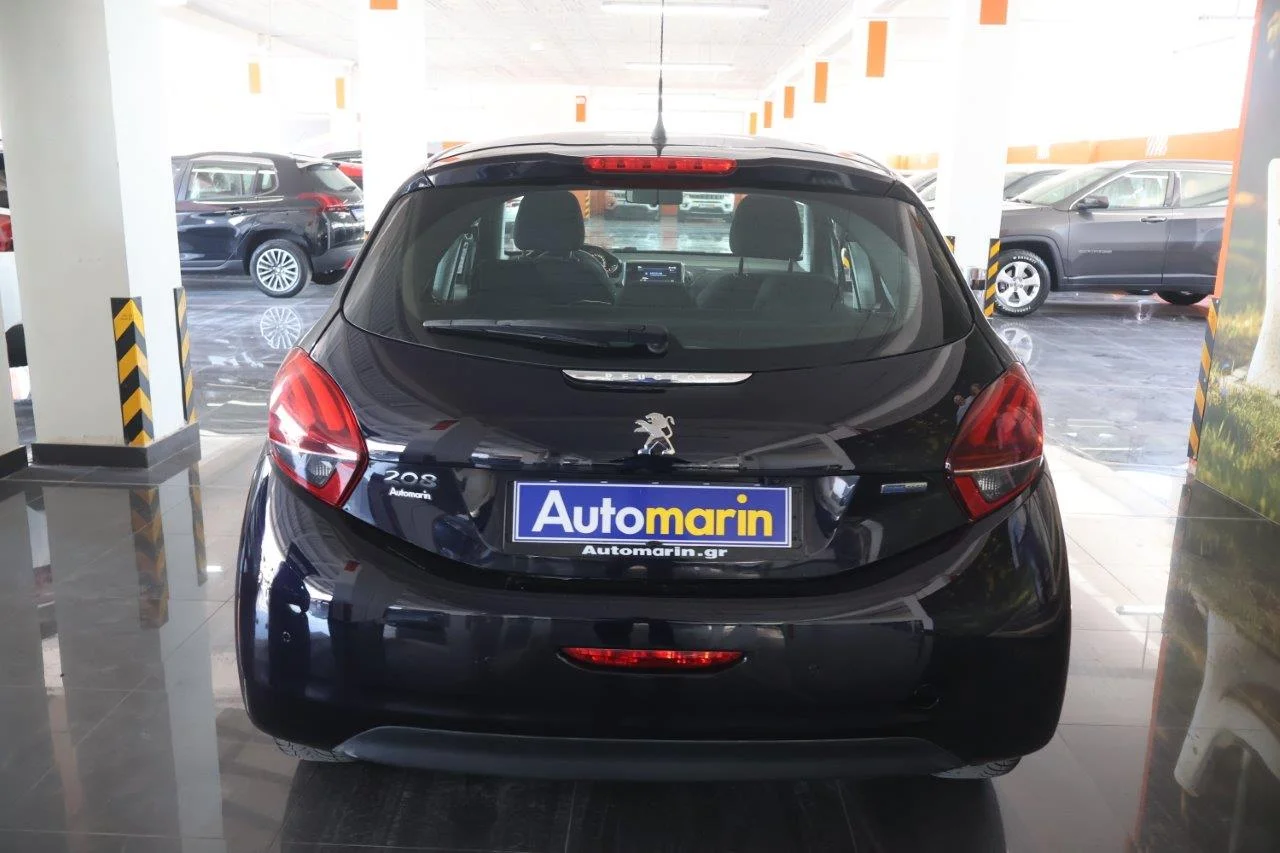 Peugeot 208 - View model 5