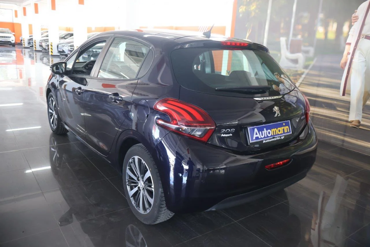 Peugeot 208 - View model 6