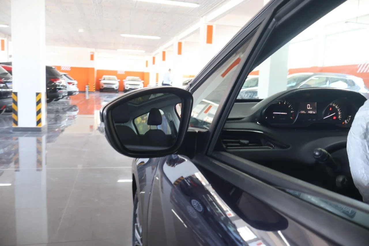 Peugeot 208 - View model 15