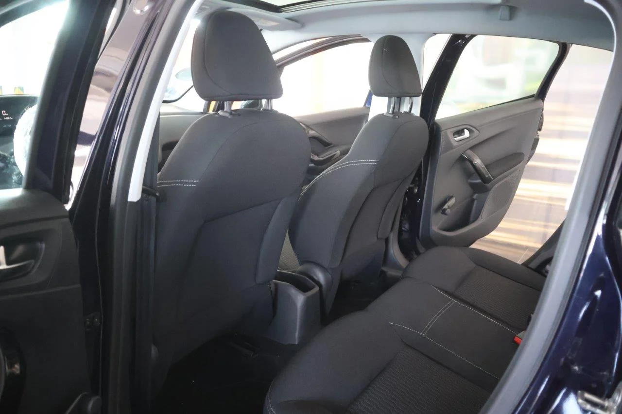 Peugeot 208 - View model 24