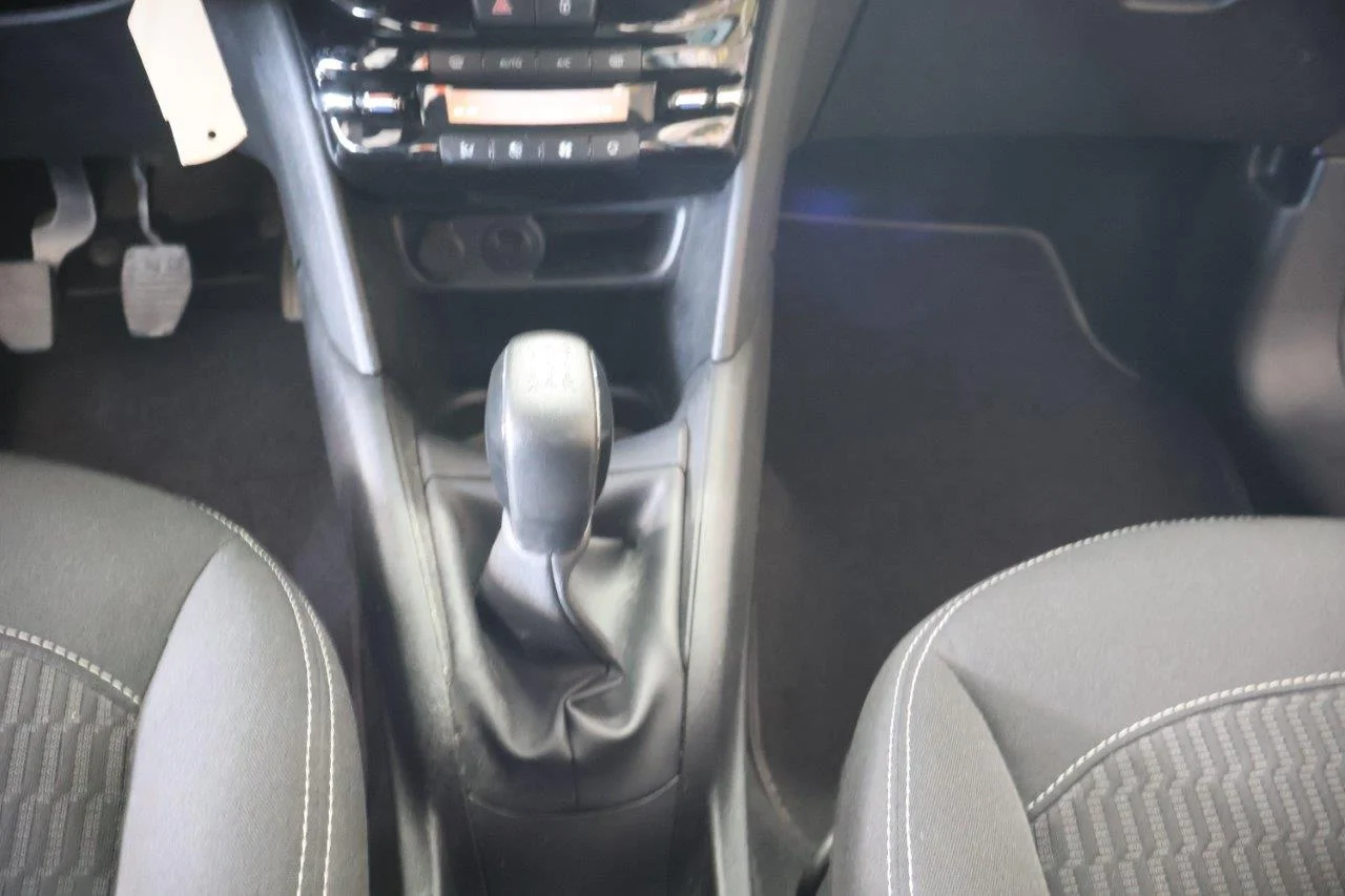 Peugeot 208 - View model 32
