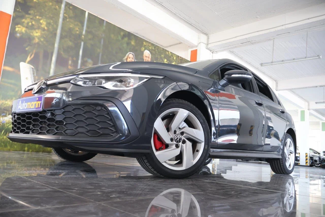 View 2 - Volkswagen Golf - 2022