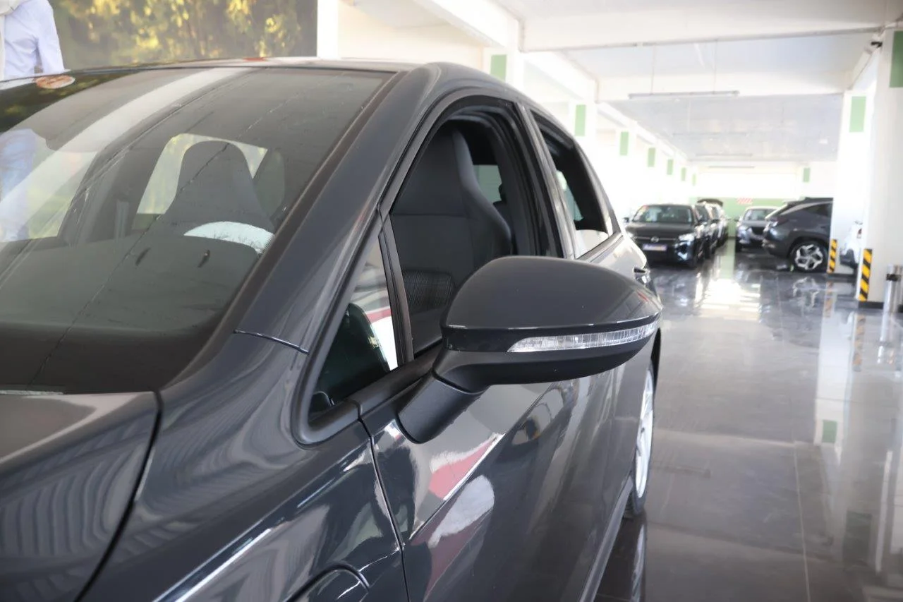Volkswagen Golf - View model 15
