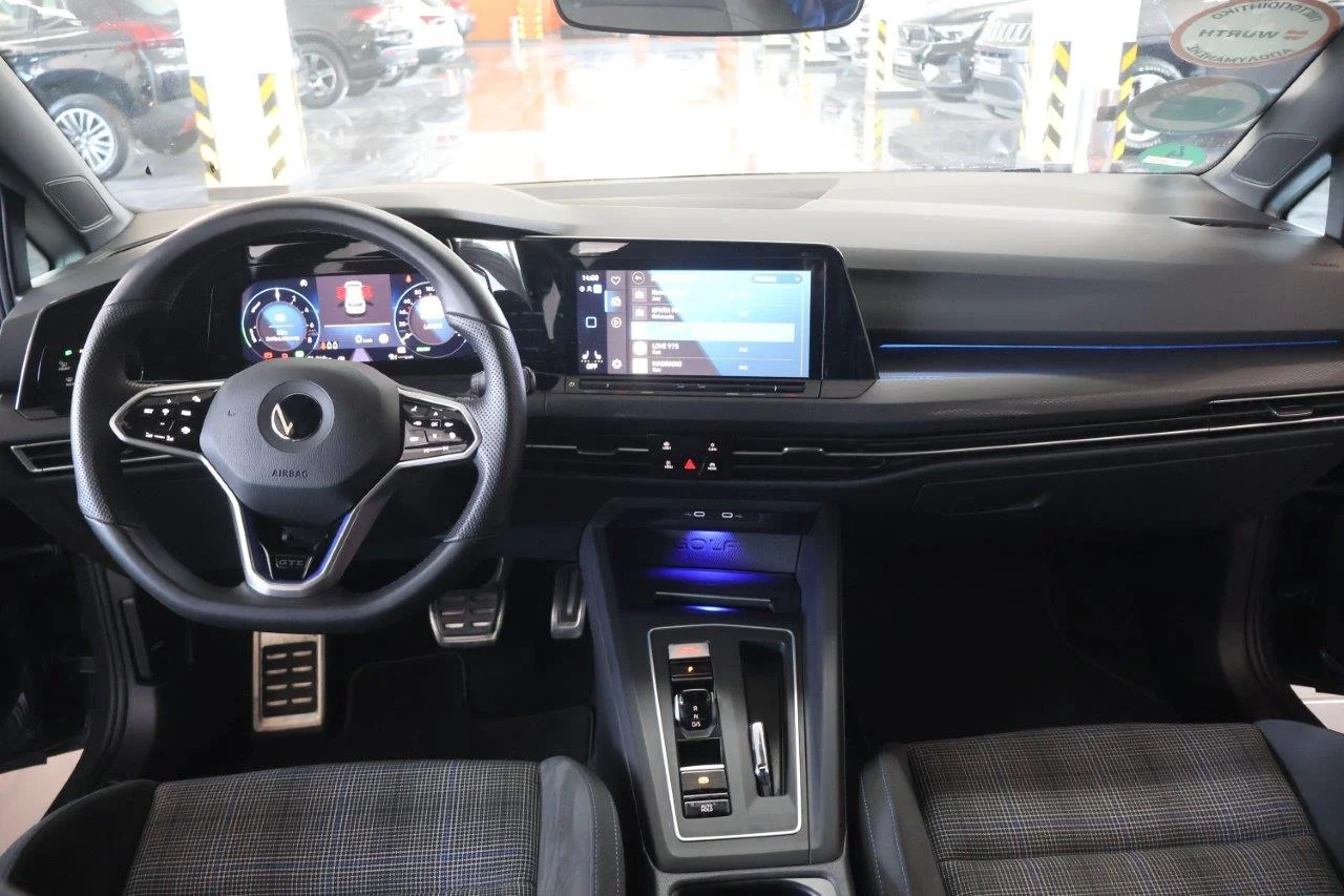 Volkswagen Golf - View model 23