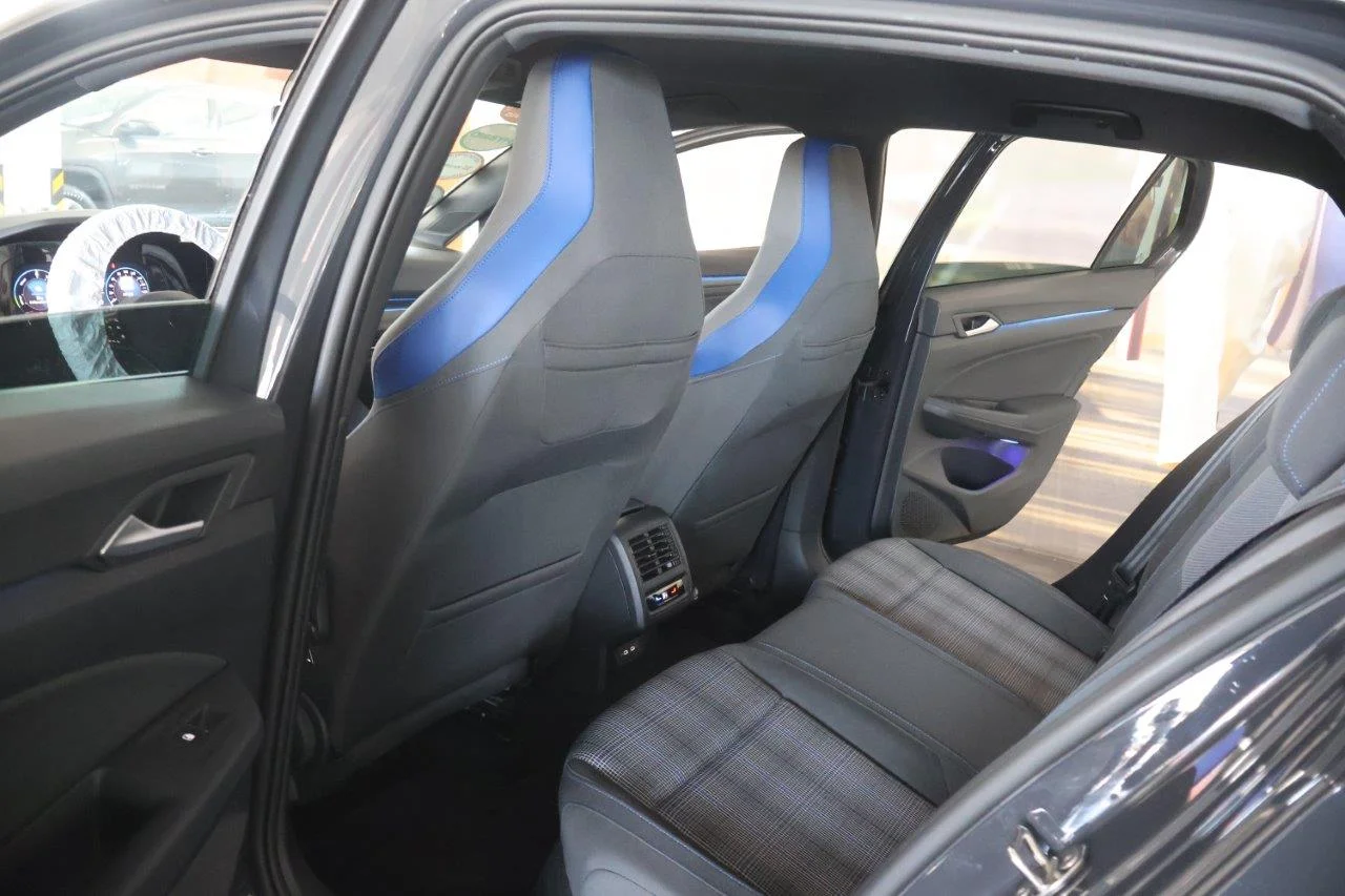 Volkswagen Golf - View model 26