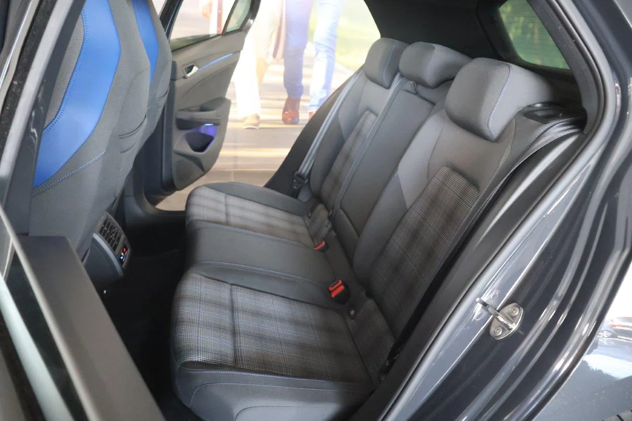 Volkswagen Golf - View model 27