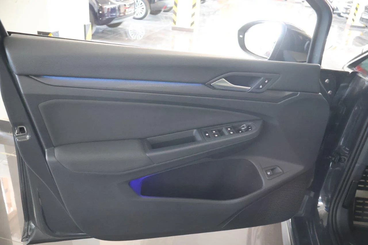 Volkswagen Golf - View model 34