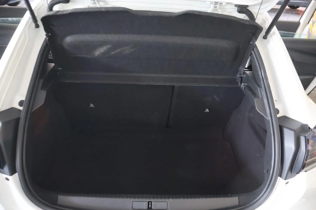 Peugeot 208 - View model 10