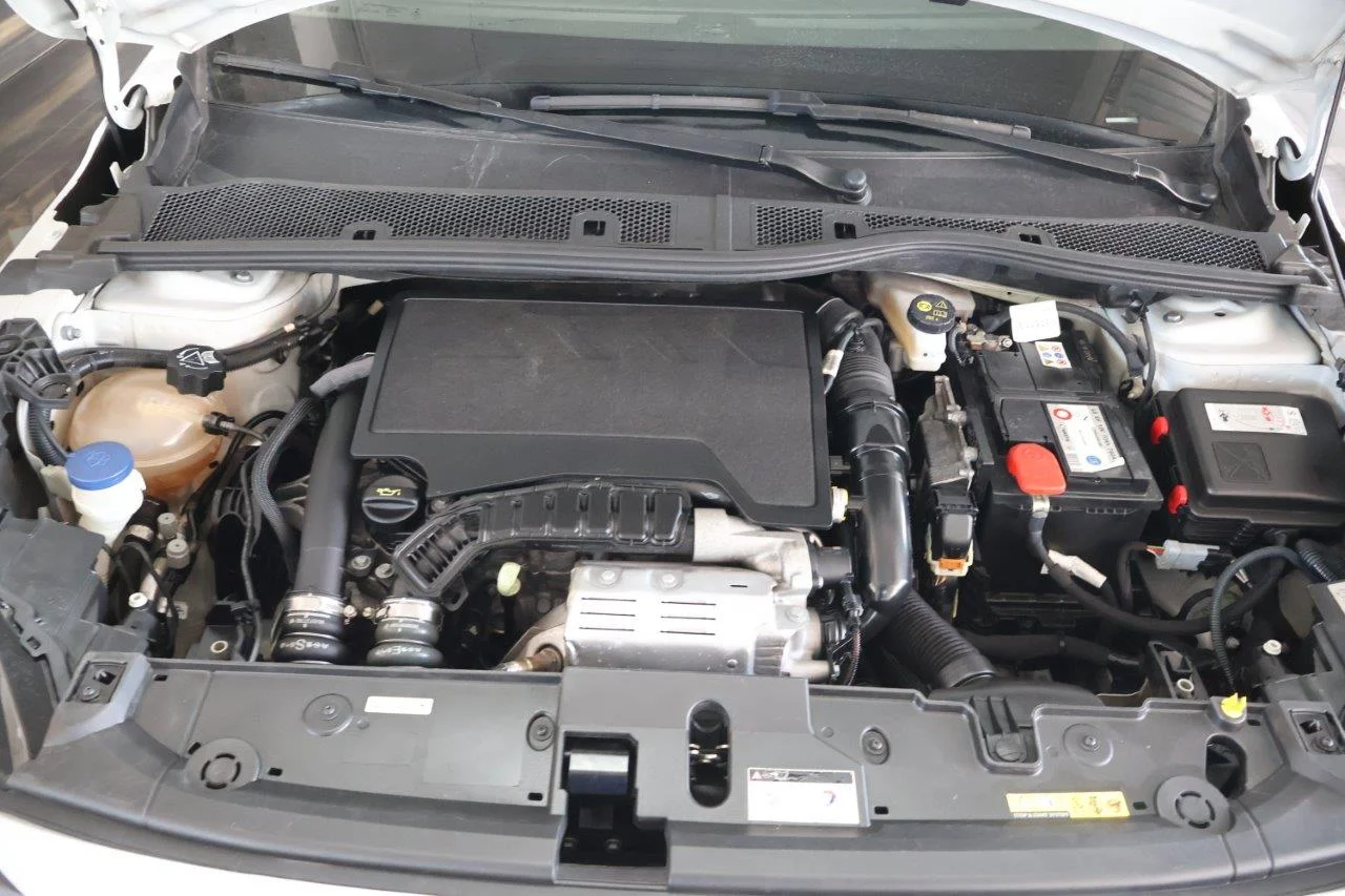 Peugeot 208 - View model 19