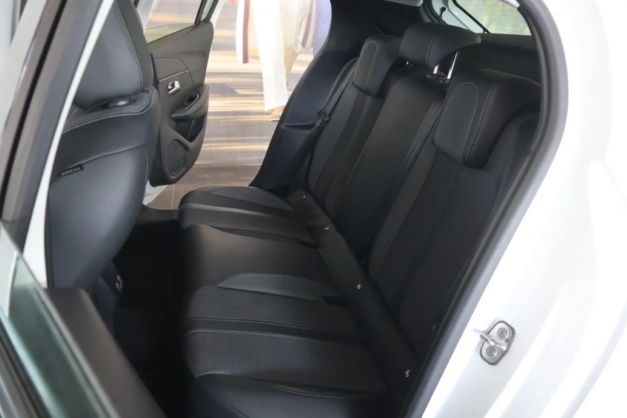 Peugeot 208 - View model 24