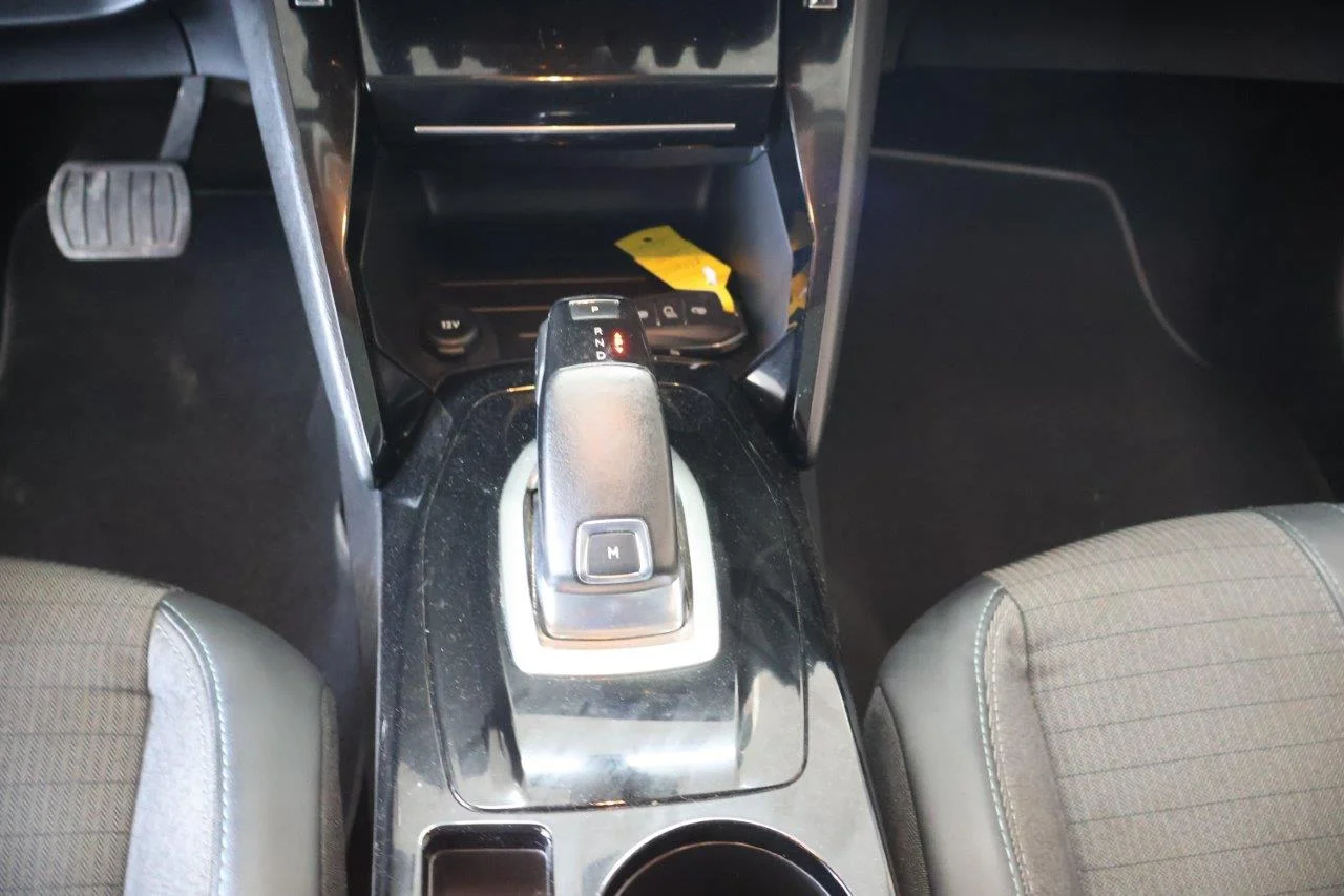 Peugeot 208 - View model 31