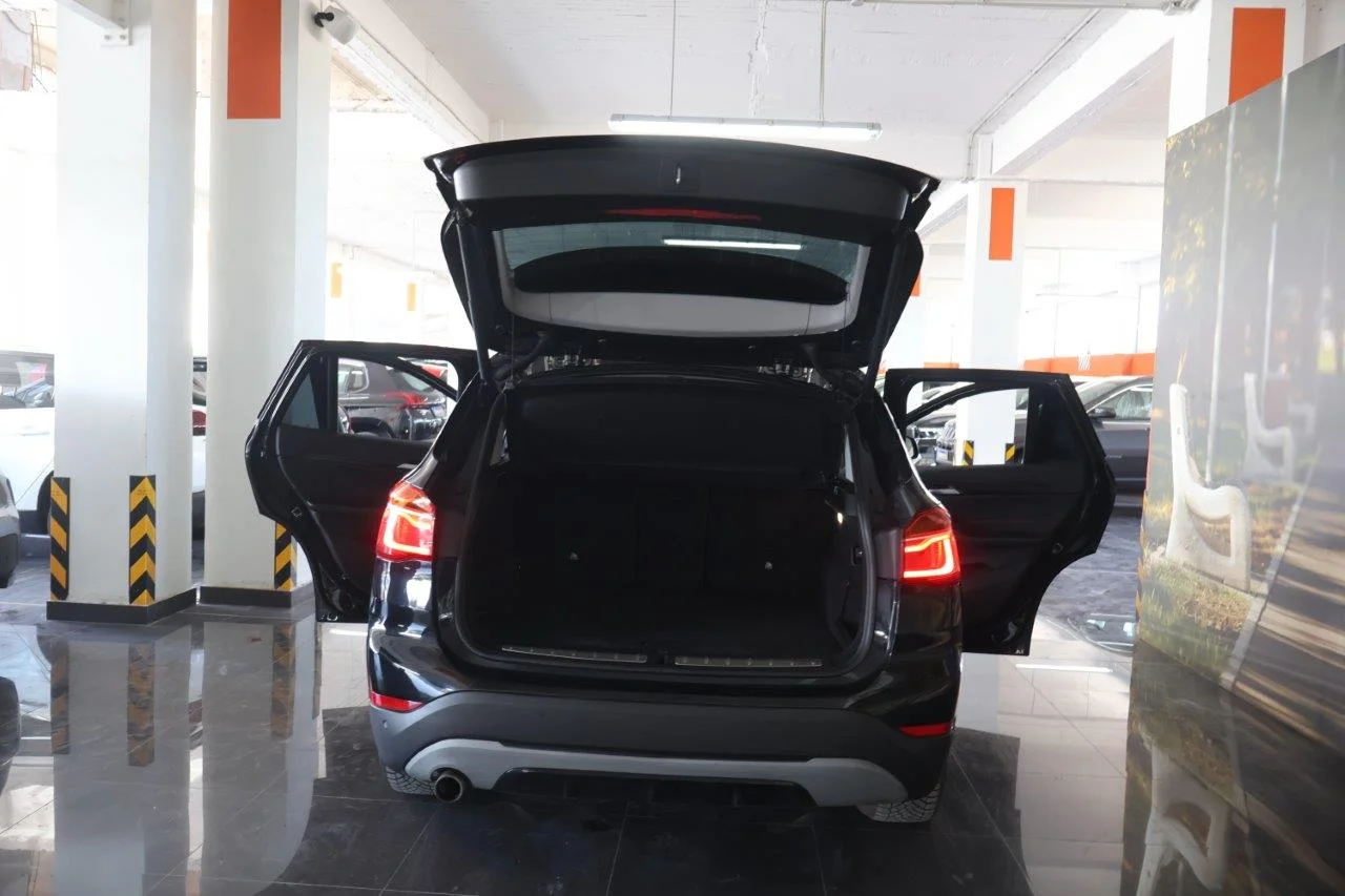 Bmw X1 - View model 8