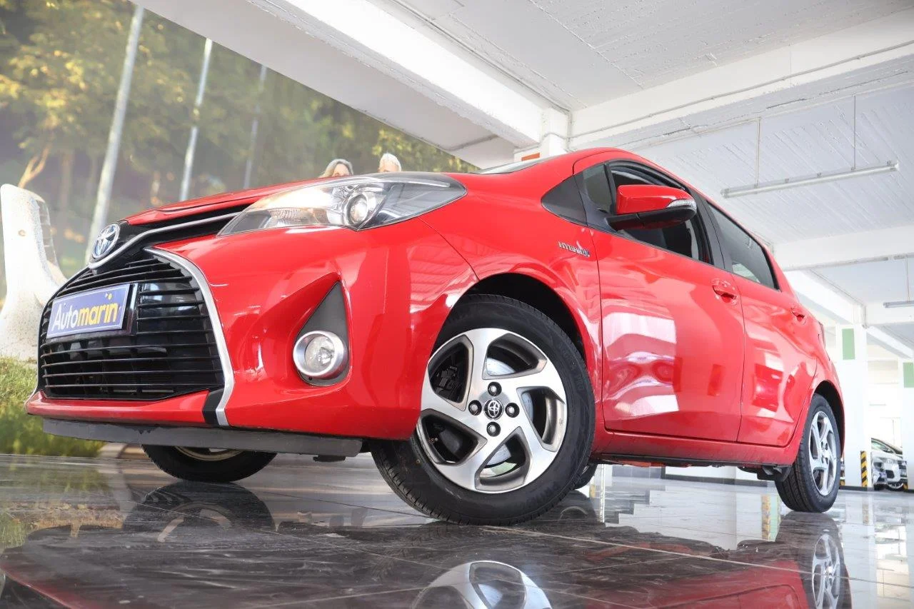 View 2 - Toyota Yaris - 2015