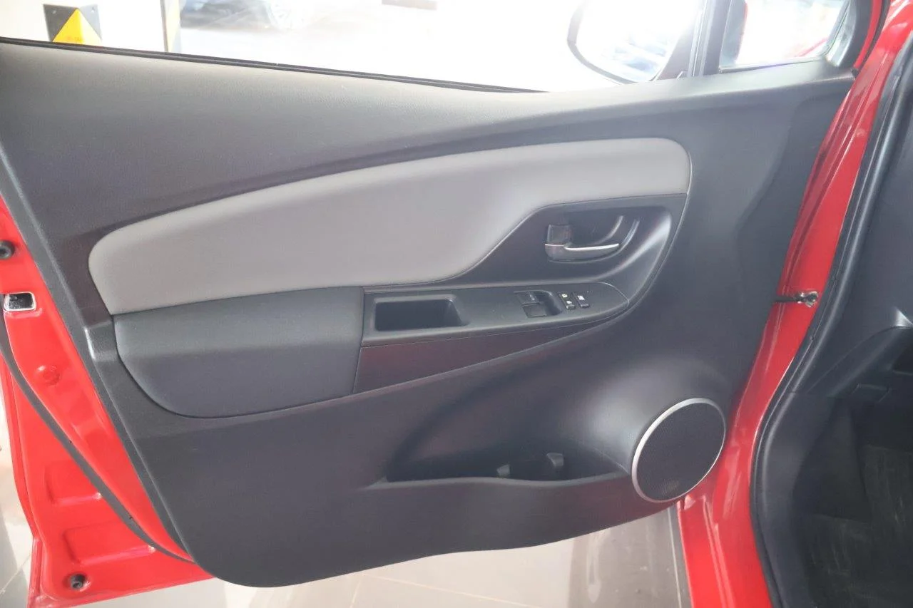 Toyota Yaris - View model 32