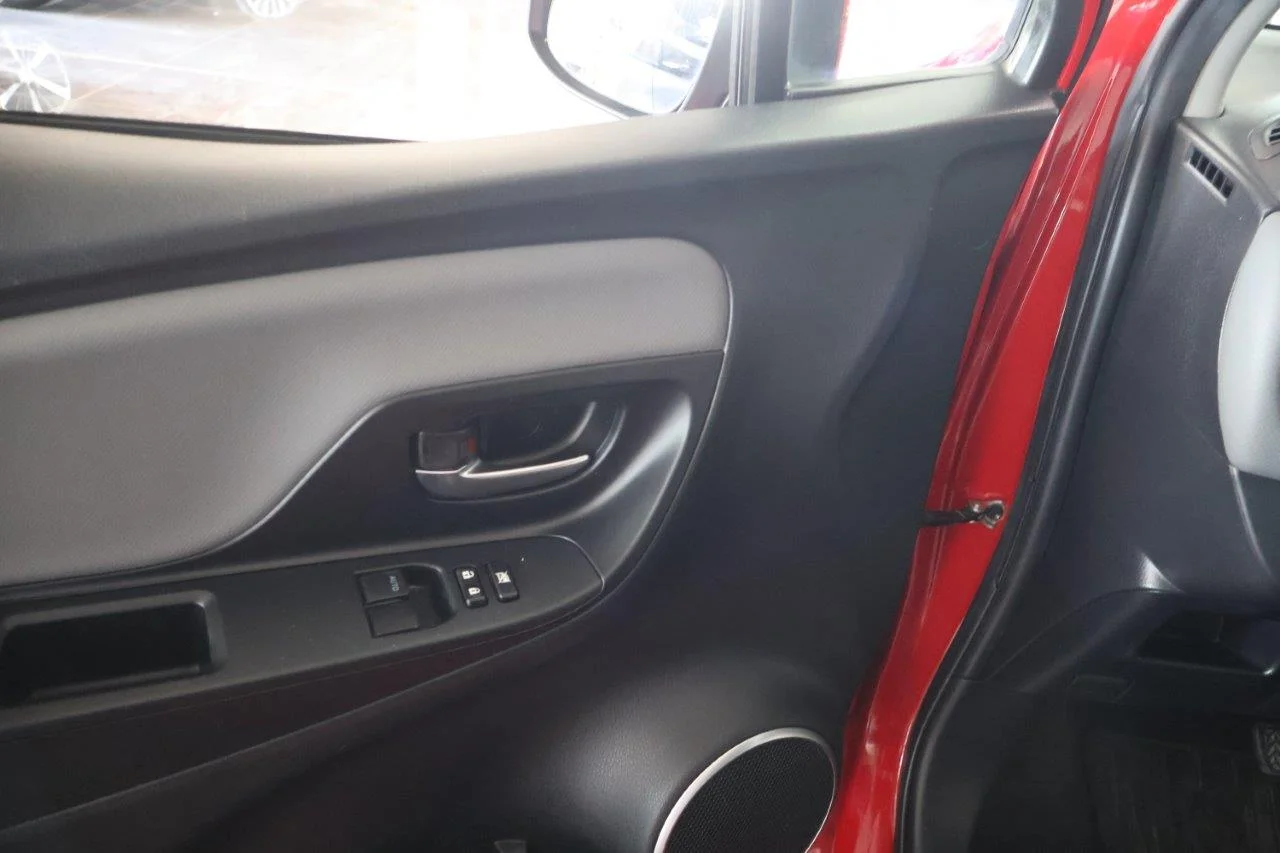 Toyota Yaris - View model 33