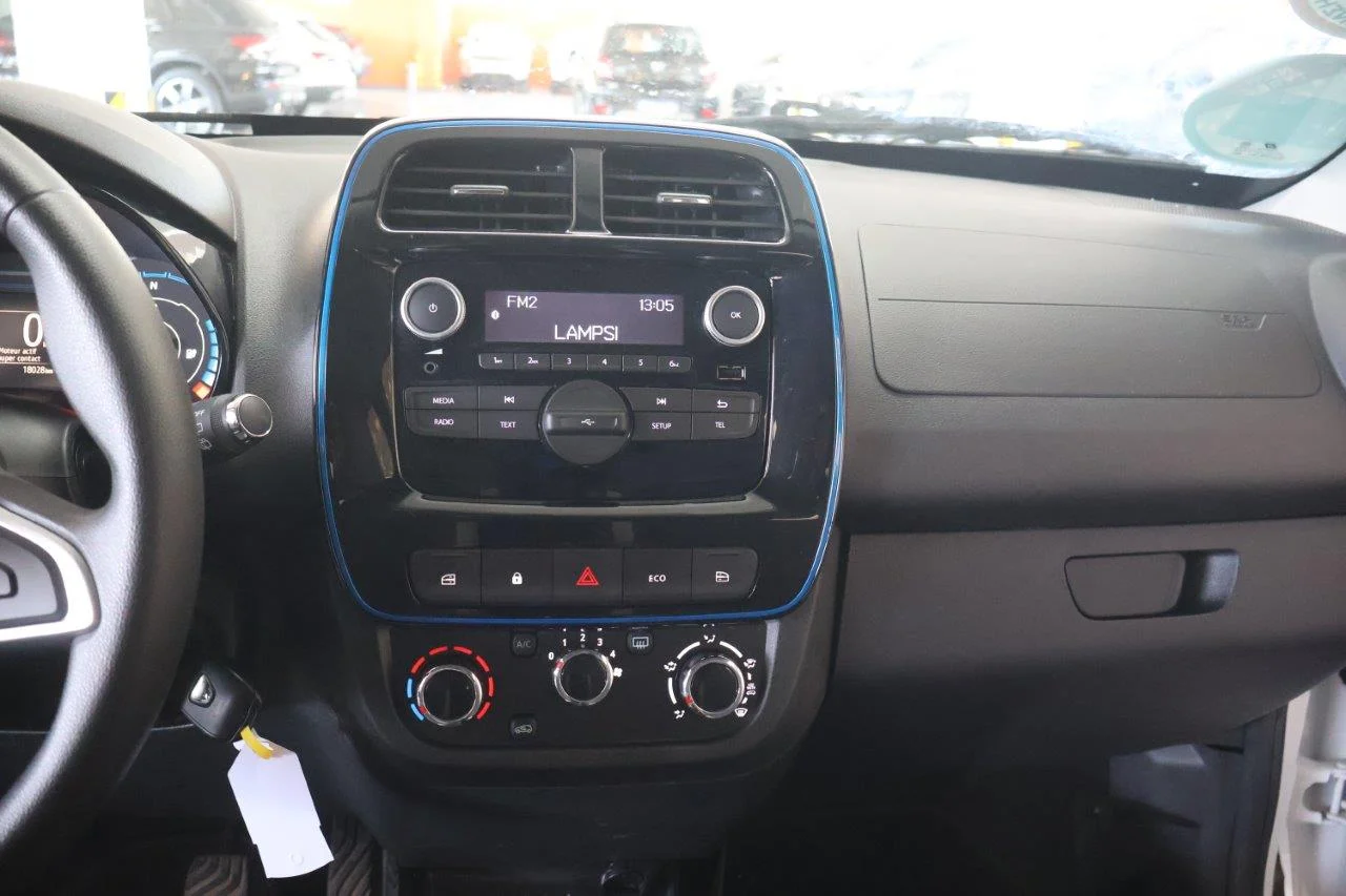 Dacia Spring - View model 30