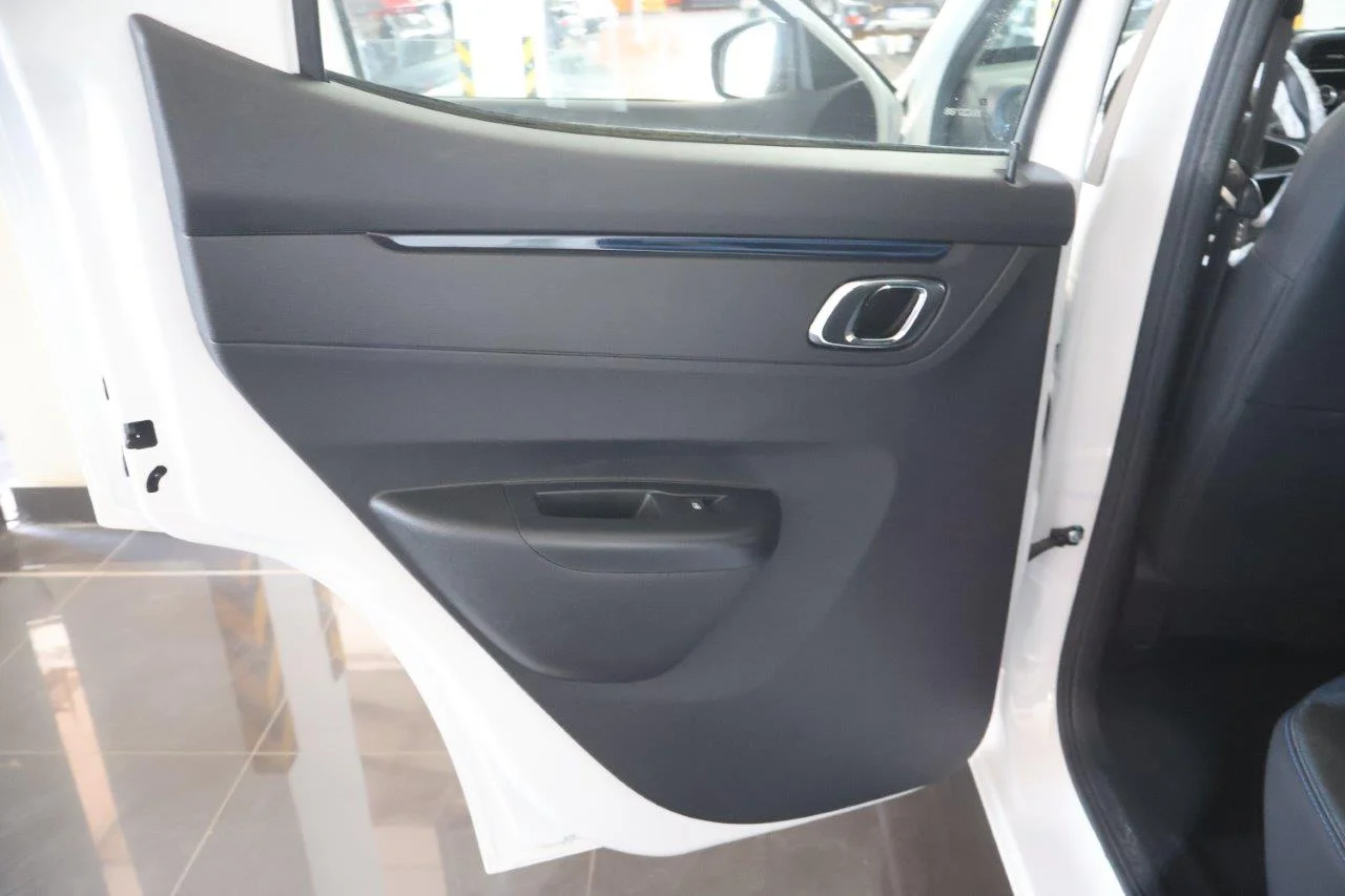 Dacia Spring - View model 34