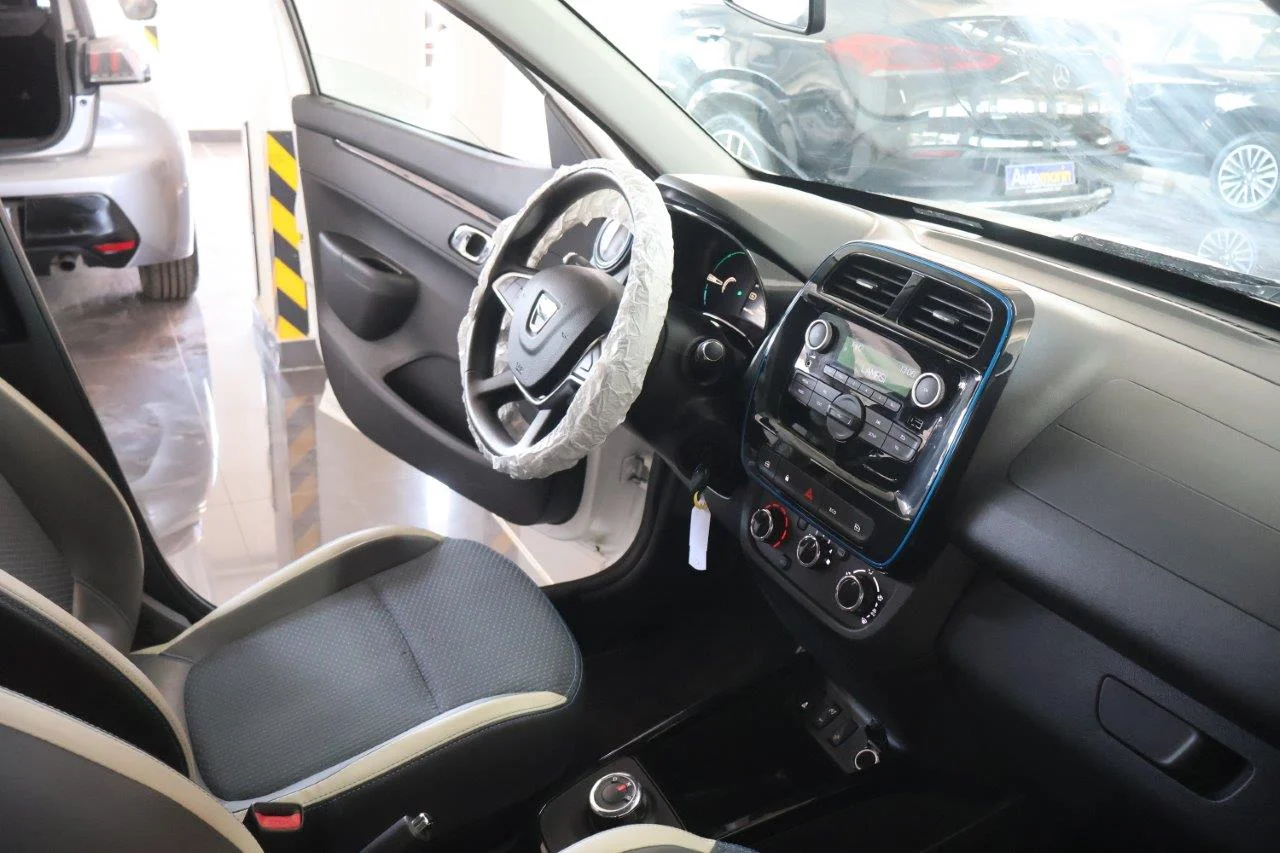 Dacia Spring - View model 35