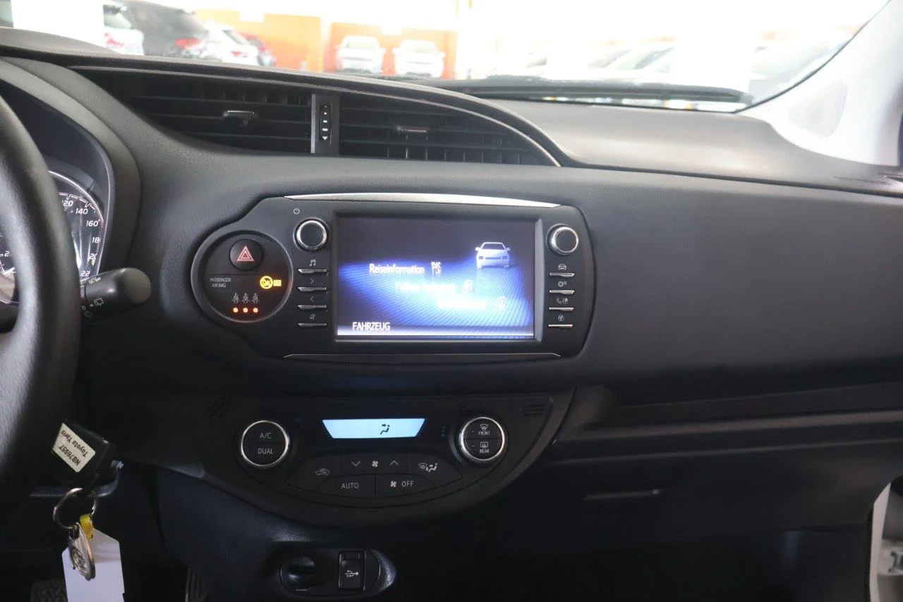 Toyota Yaris - View model 27