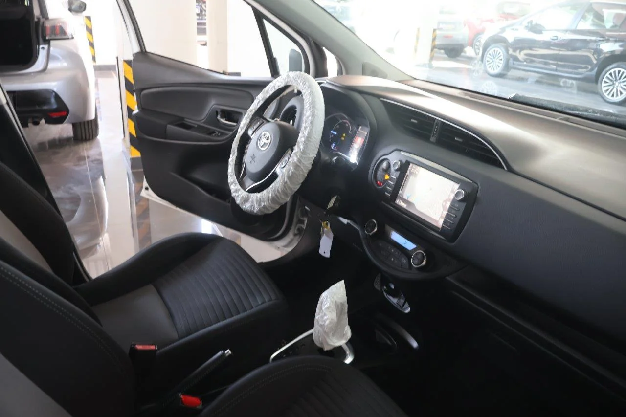 Toyota Yaris - View model 35