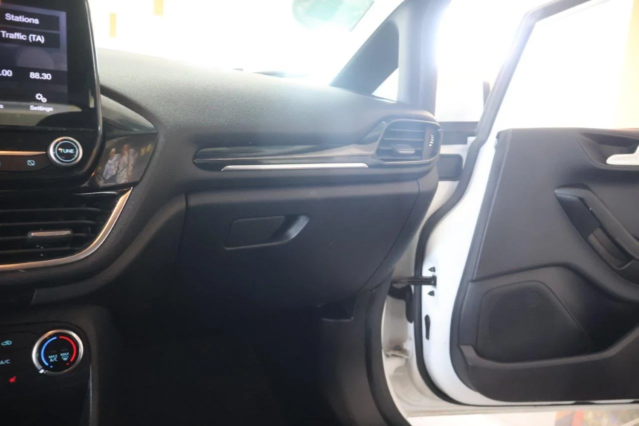 Ford Fiesta - View model 29