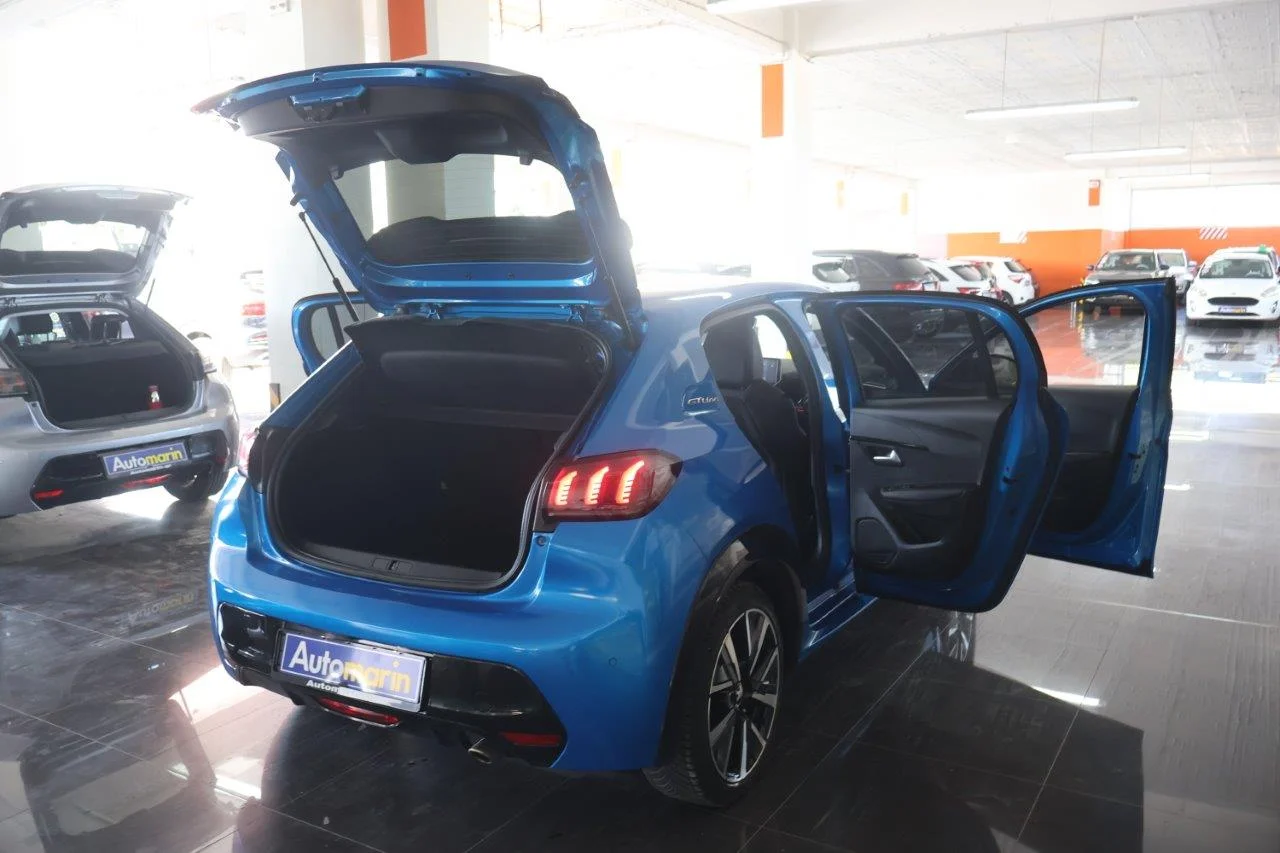 Peugeot 208 - View model 7