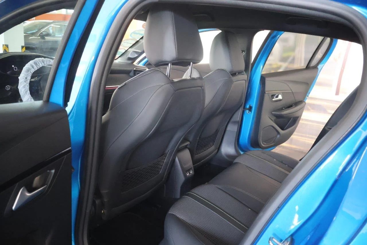 Peugeot 208 - View model 24
