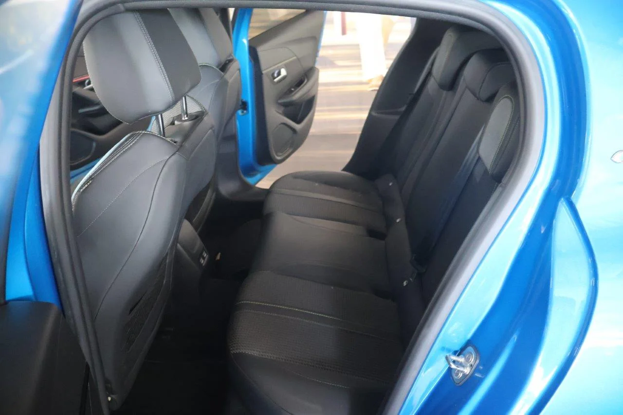 Peugeot 208 - View model 25