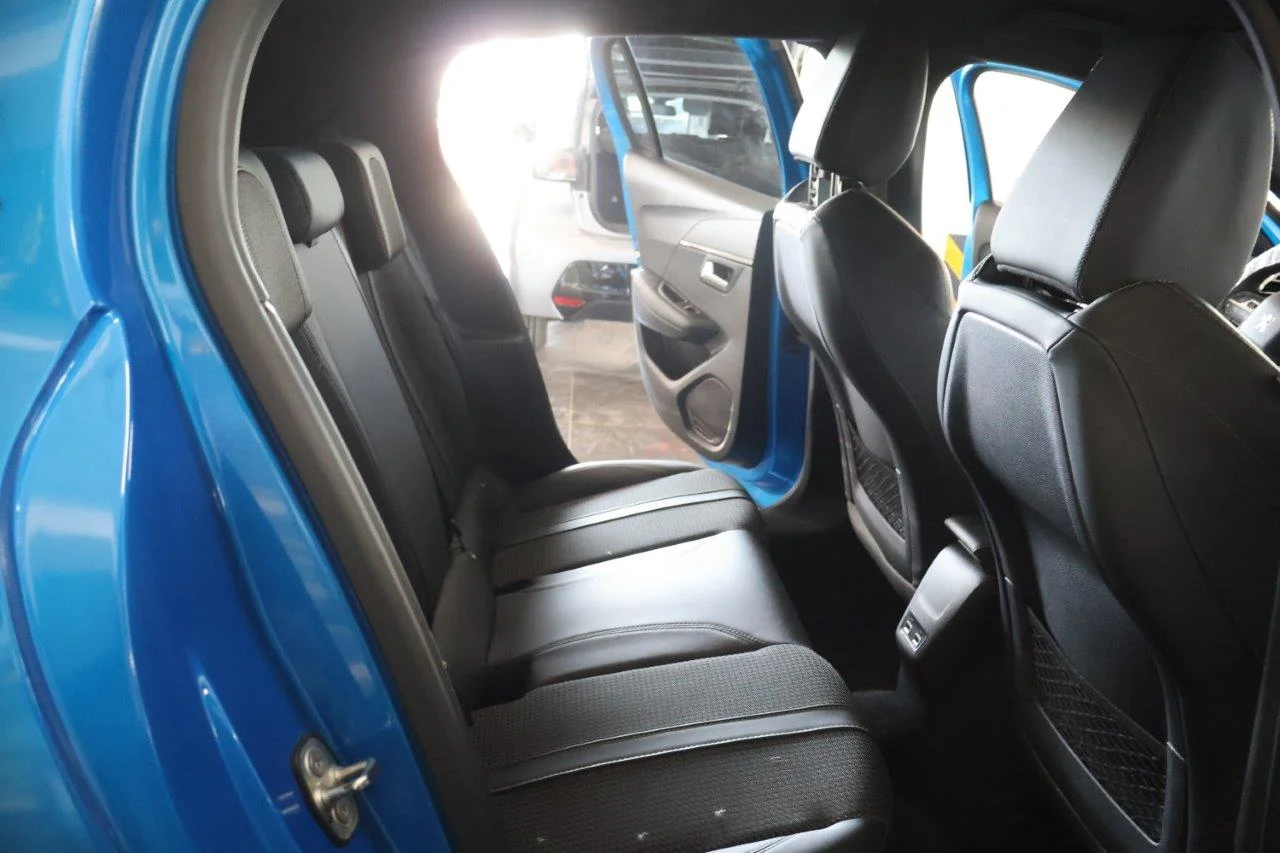 Peugeot 208 - View model 27