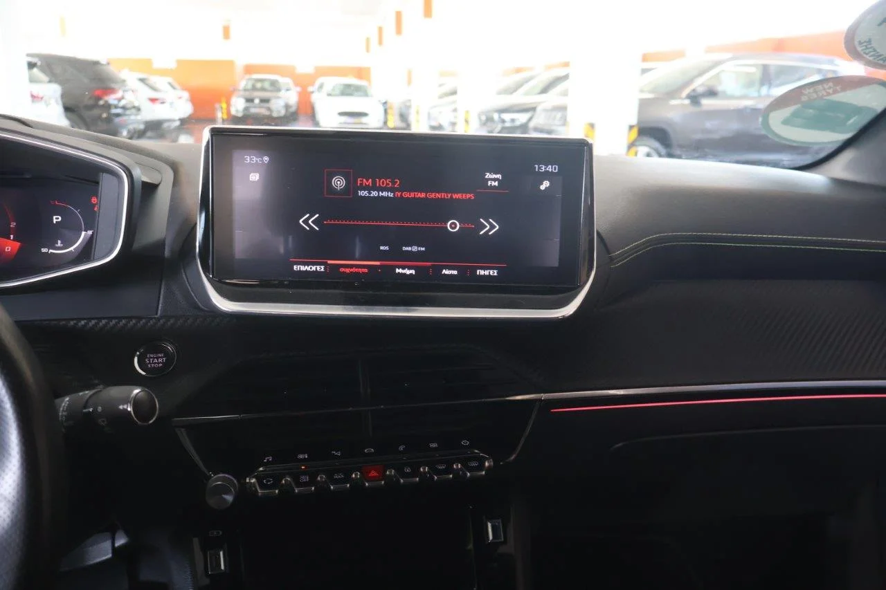Peugeot 208 - View model 28