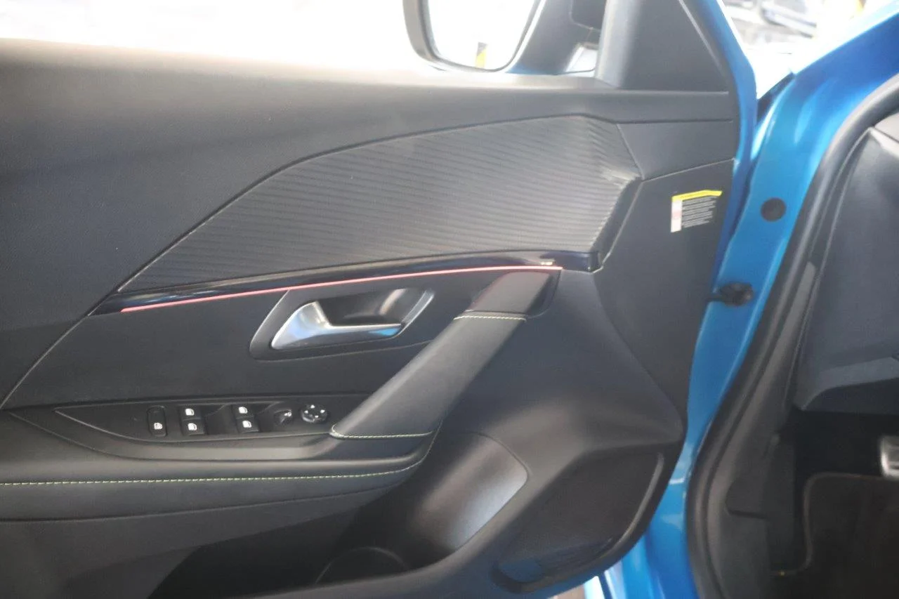 Peugeot 208 - View model 34