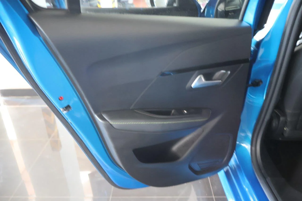 Peugeot 208 - View model 35