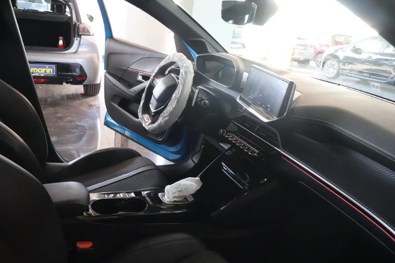 Peugeot 208 - View model 36