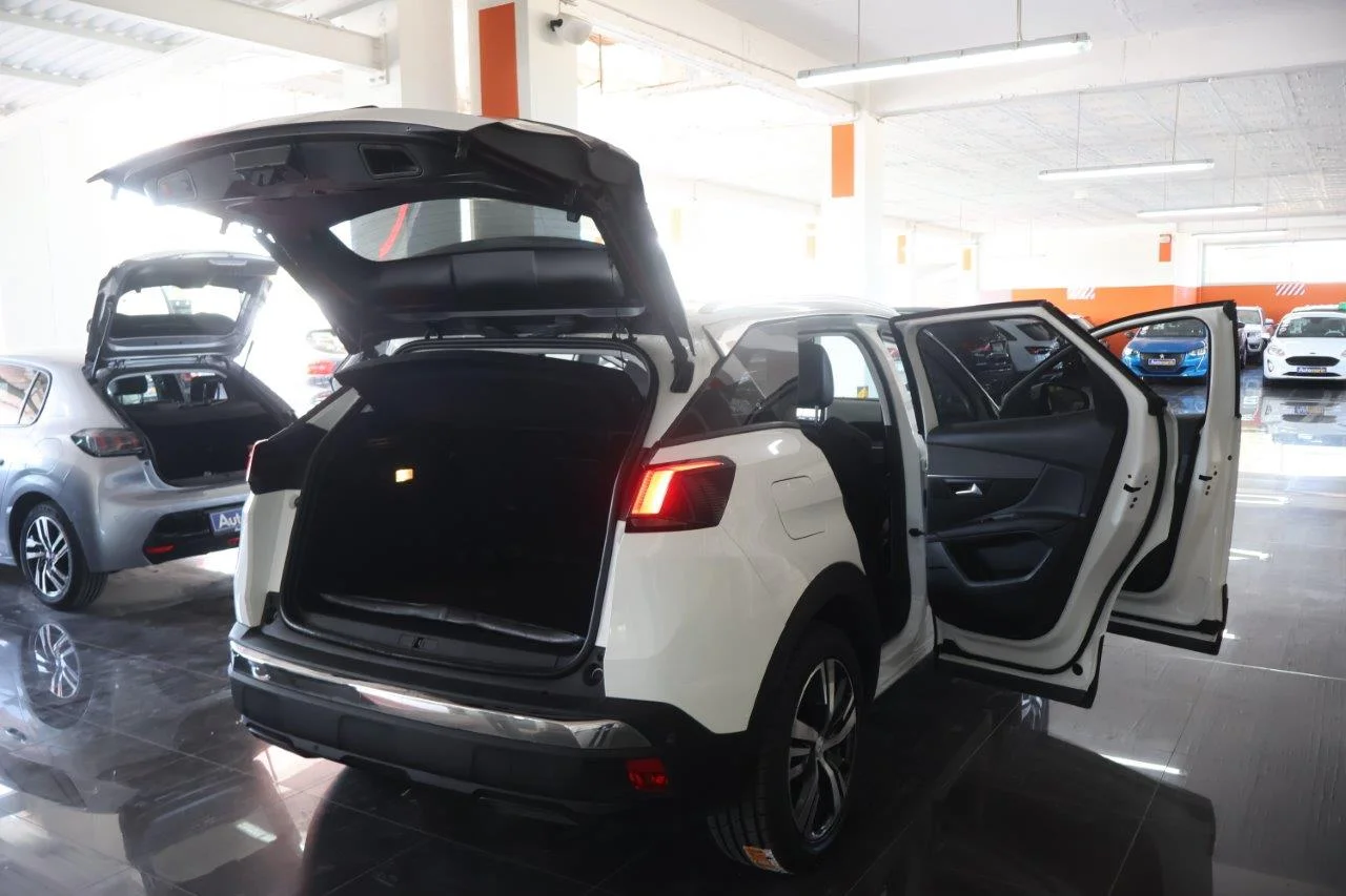 Peugeot 3008 - View model 7