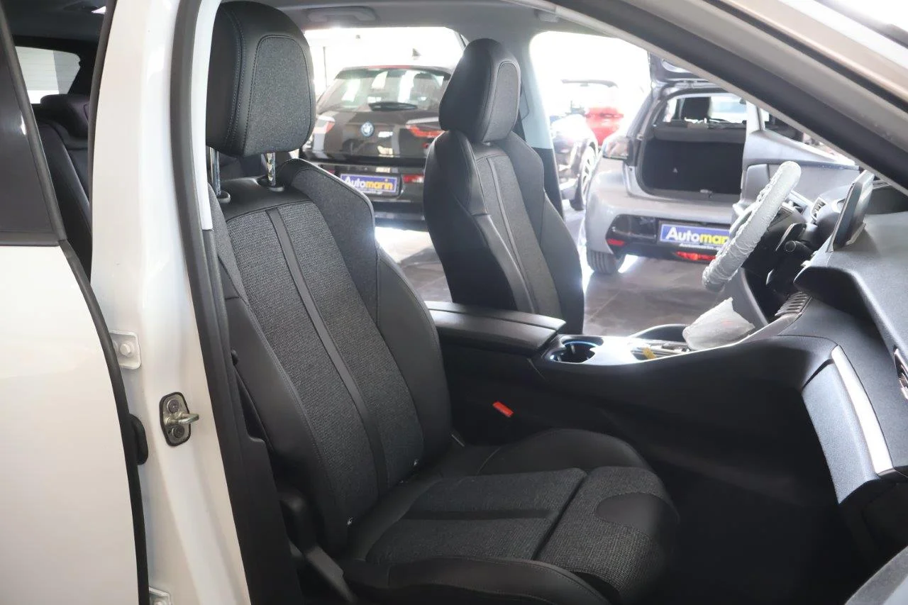 Peugeot 3008 - View model 24