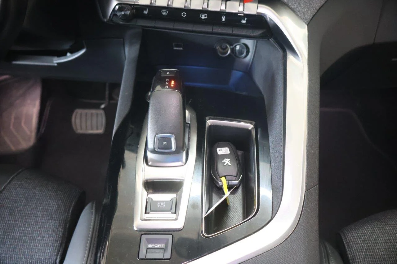 Peugeot 3008 - View model 35