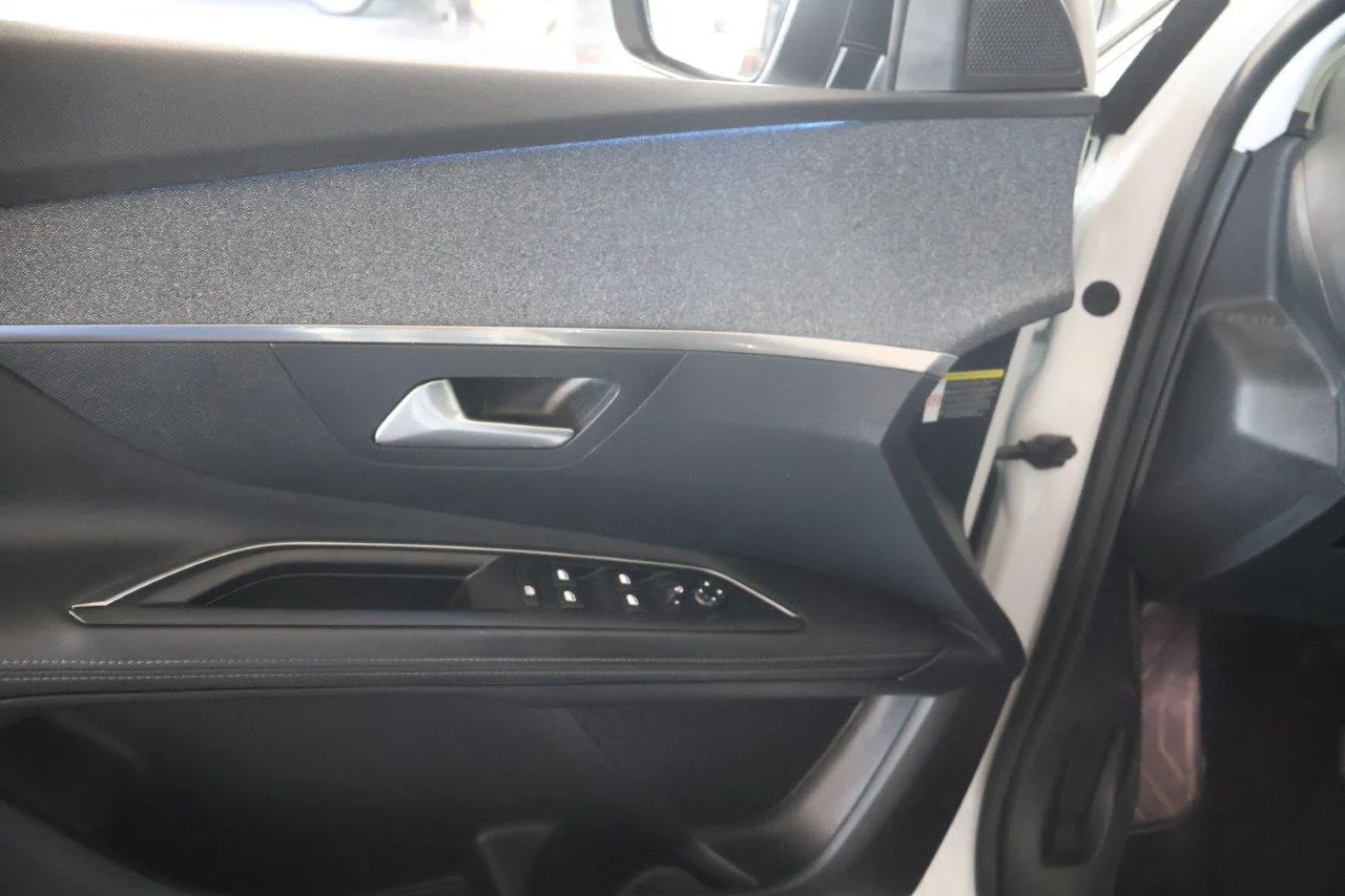 Peugeot 3008 - View model 37