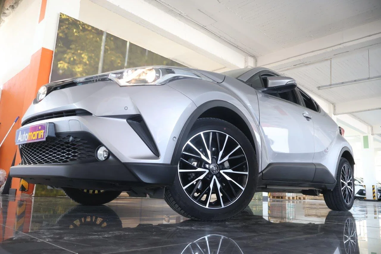 View 2 - Toyota C-HR - 2018