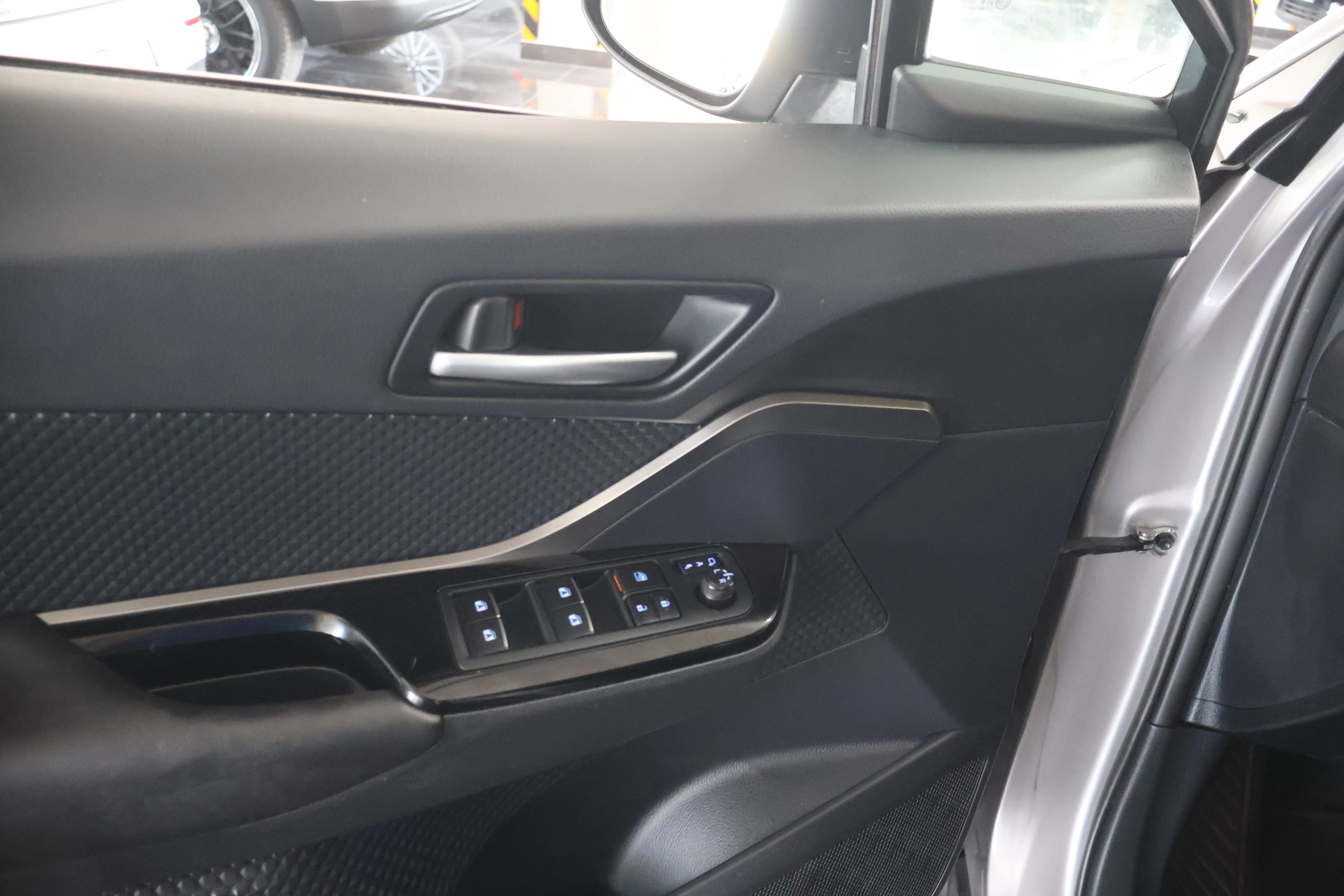 Toyota C-HR - View model 37