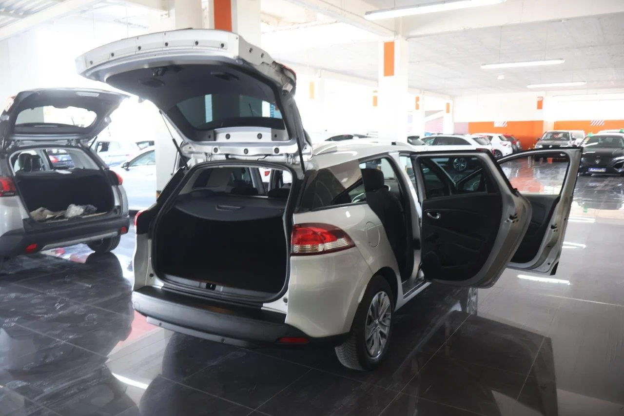 Renault Clio - View model 7