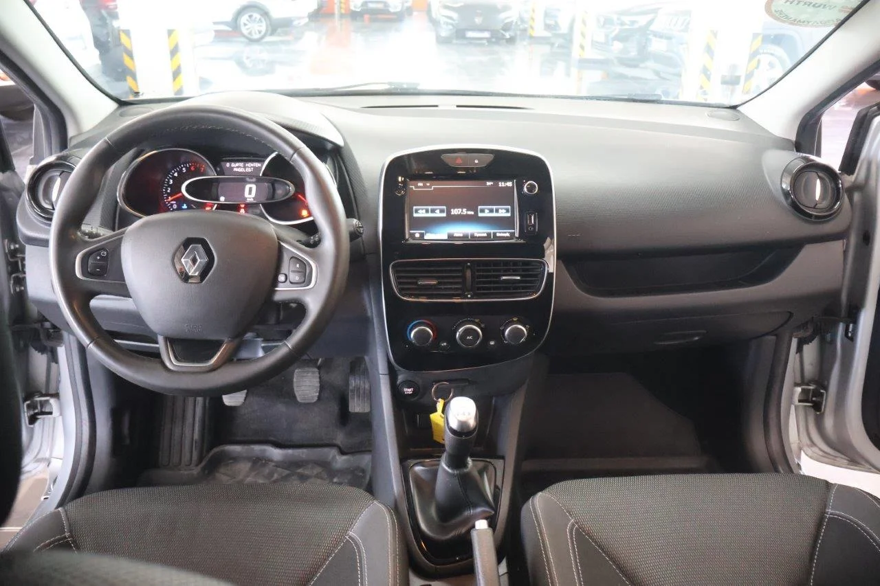 Renault Clio - View model 22