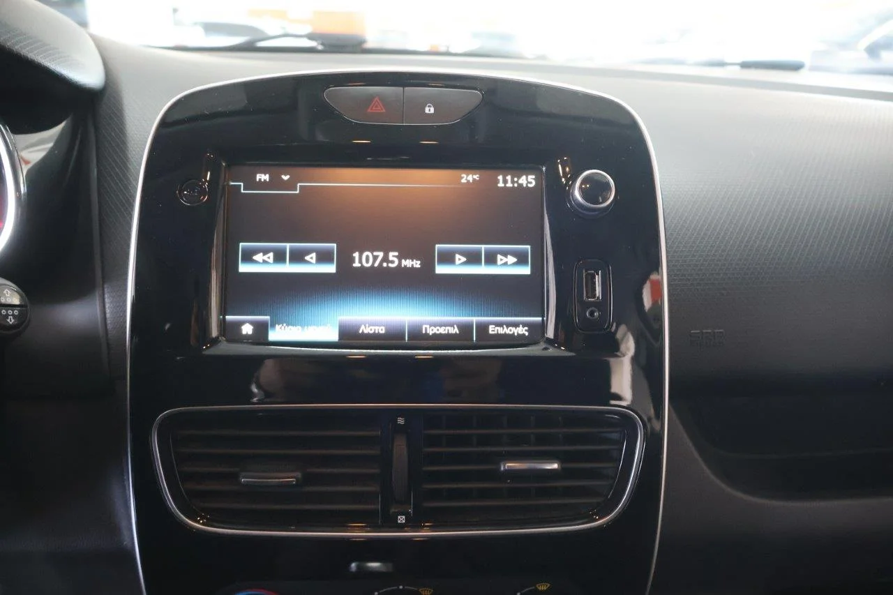 Renault Clio - View model 29