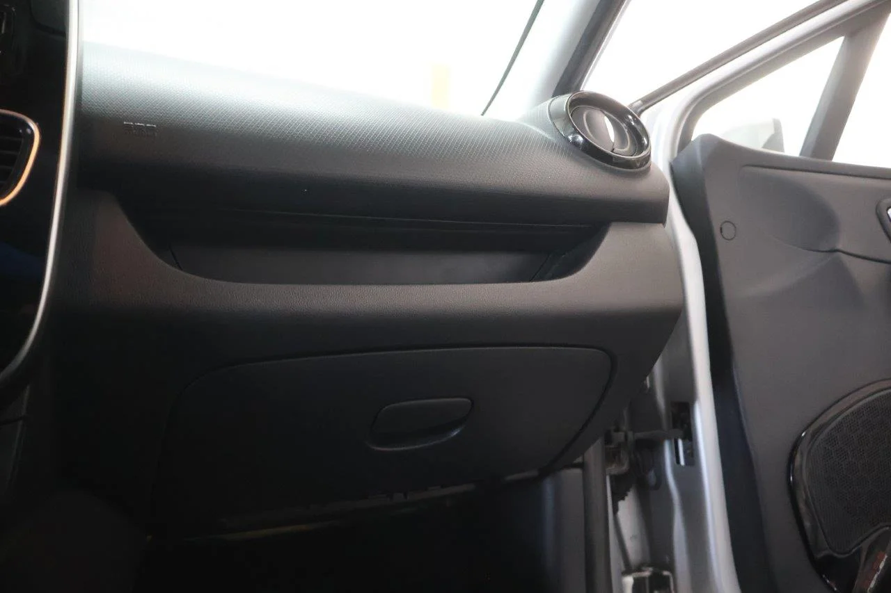 Renault Clio - View model 30