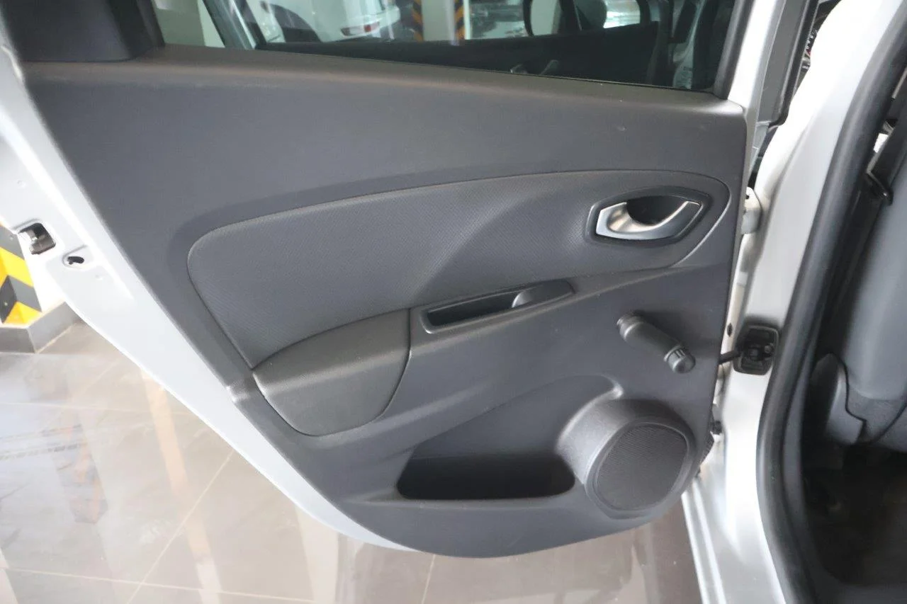 Renault Clio - View model 34