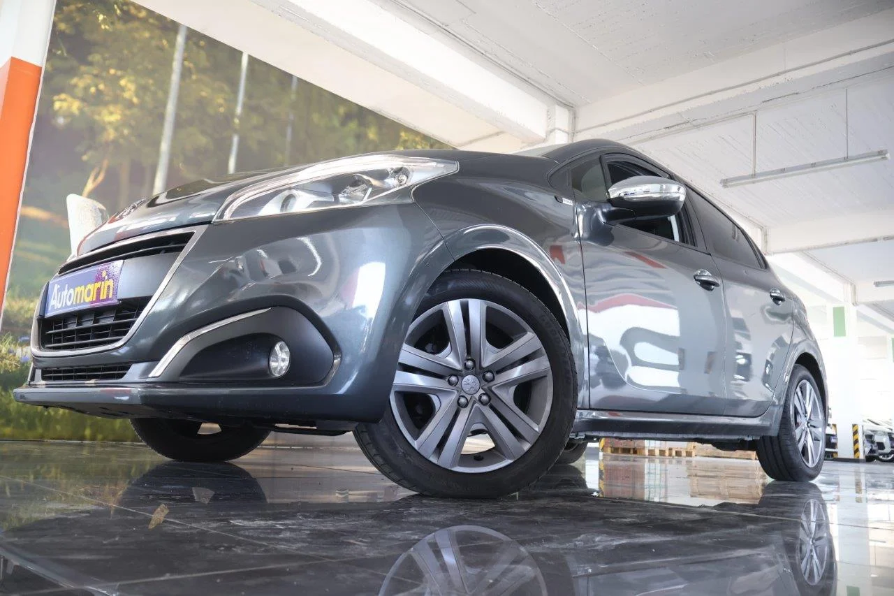 View 2 - Peugeot 208 - 2016