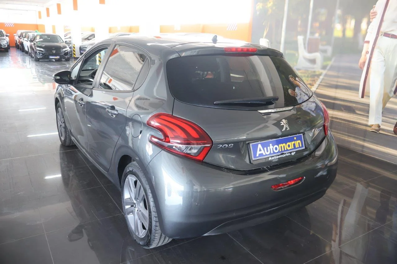 Peugeot 208 - View model 6