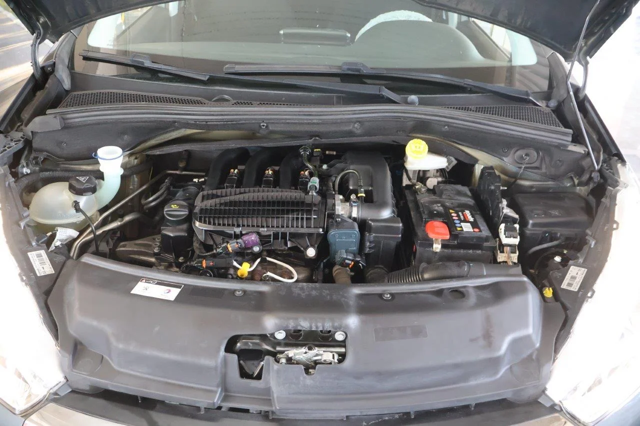 Peugeot 208 - View model 21