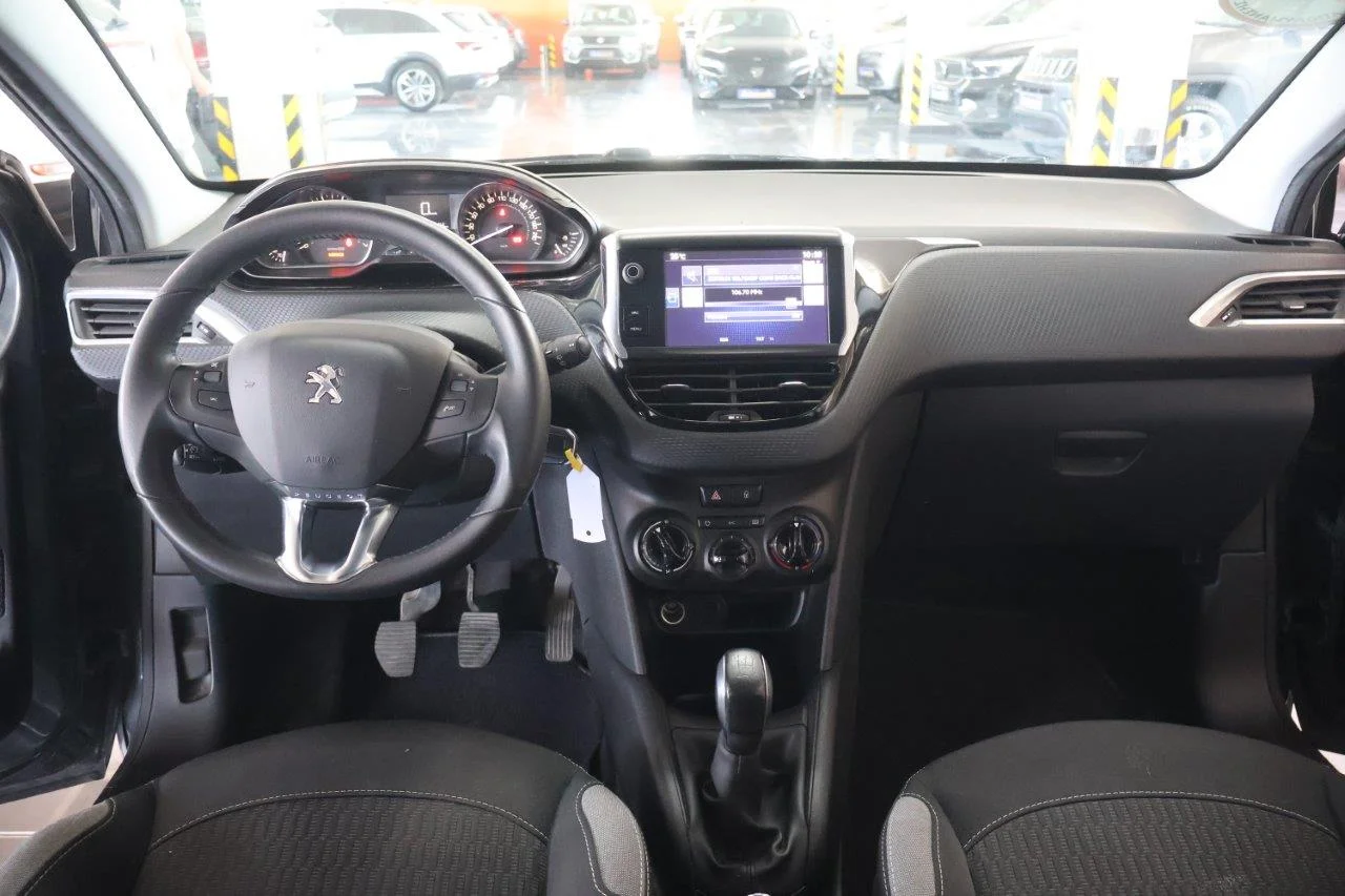 Peugeot 208 - View model 22