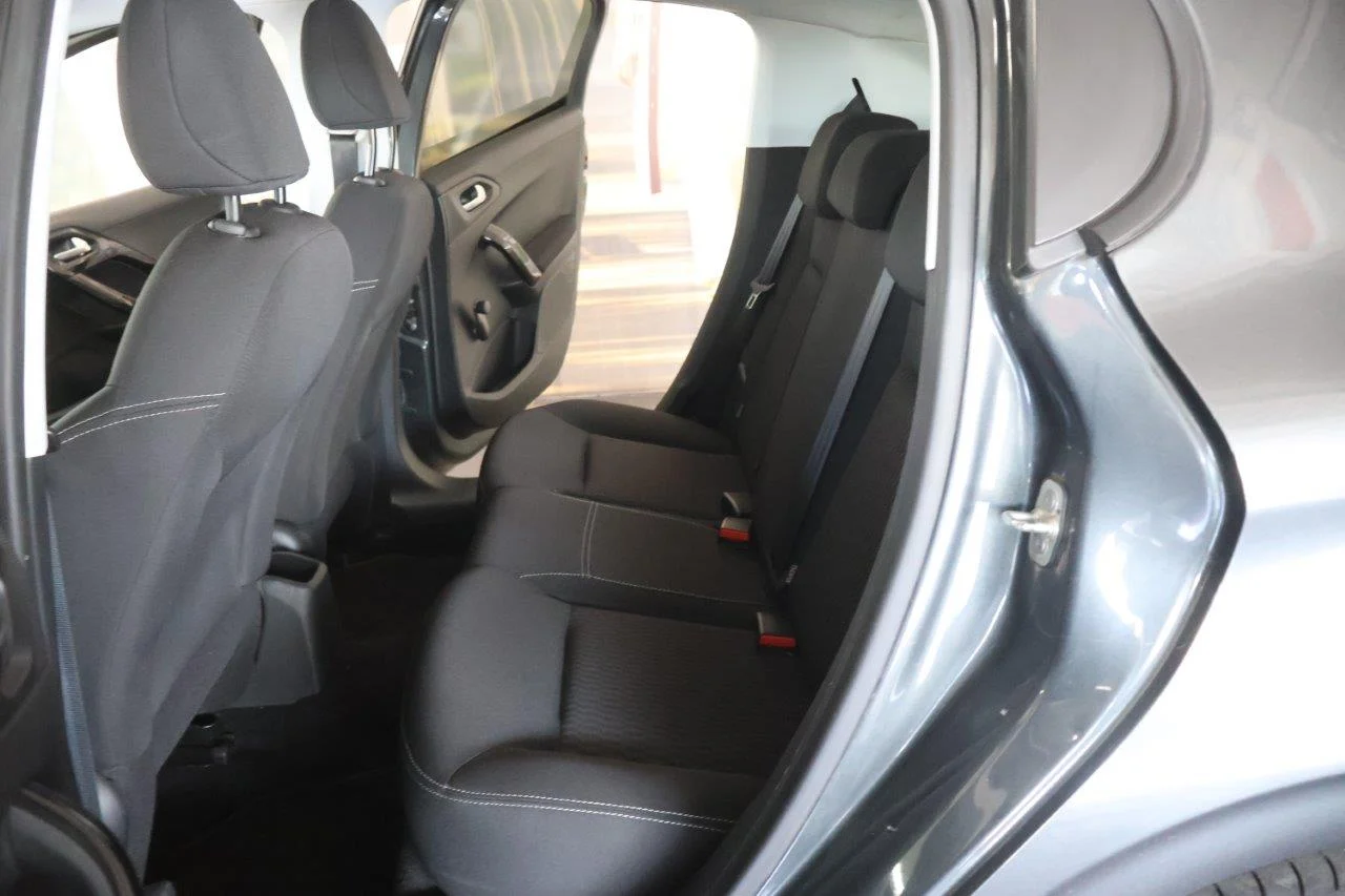 Peugeot 208 - View model 26